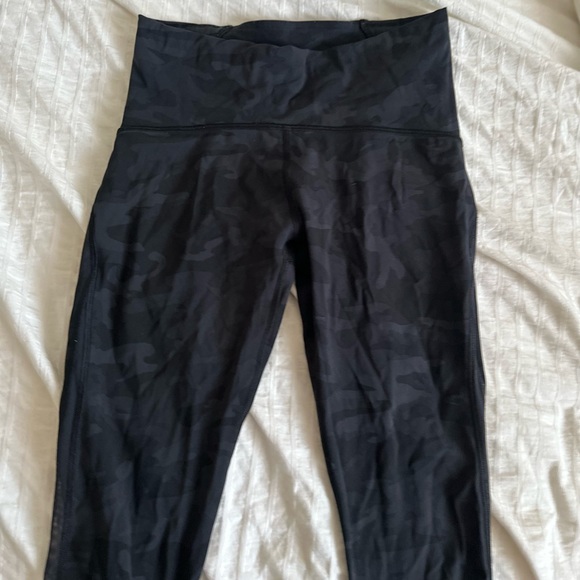 lululemon train times crop 21" - Picture 4 of 5